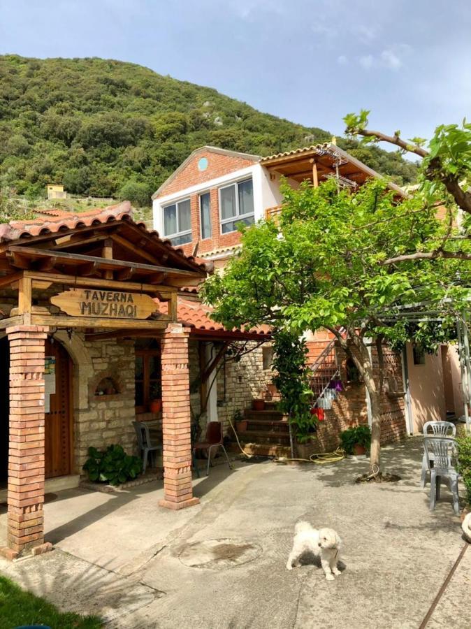 Villa Muzhaqi Nivice ภายนอก รูปภาพ
