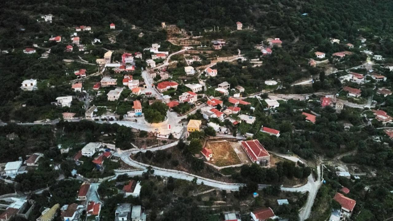 Villa Muzhaqi Nivice ภายนอก รูปภาพ